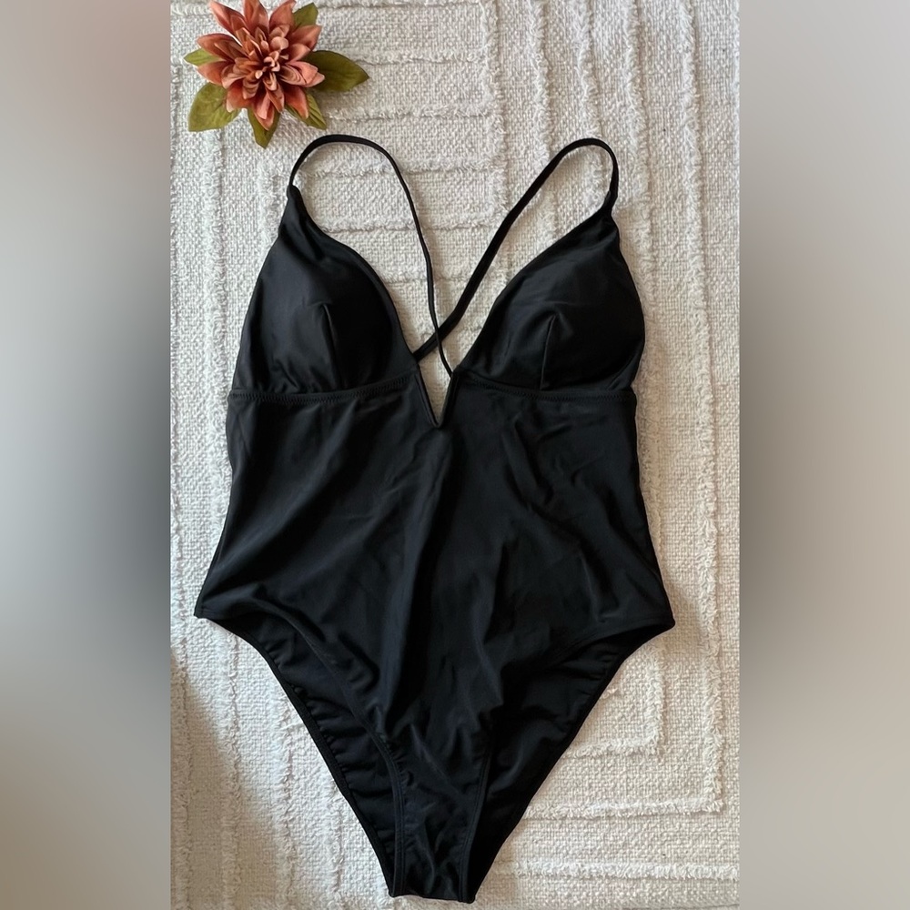 CUPSHE Black Bathing Suit Swimsuit One Piece- Size XL - Picture 1 of 2